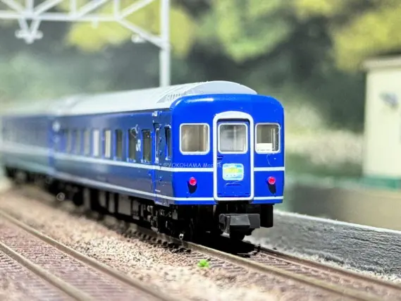 14系500番台 寝台急行「まりも / 大雪 / 利尻」が入線しました。 KATO