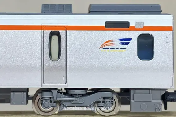 HC85系ハイブリッド車(試験走行車)セットが入線しました。TOMIX 98458
