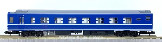 14系14形 特急寝台客車「さくら」（国鉄 ）が入線です。TOMIX 98784