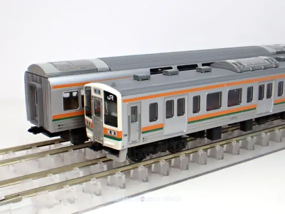 211系0番台（N4編成）が入線しました。KATO 10-1848 | NGaugeJP - 横濱