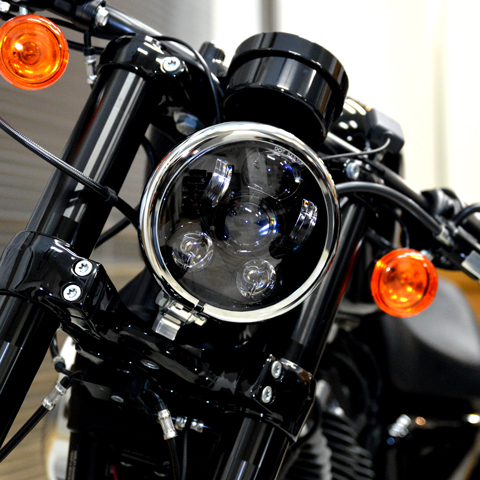 ハーレー専用 5.75インチ（5-3/4インチ）LEDヘッドライト デーメーカー