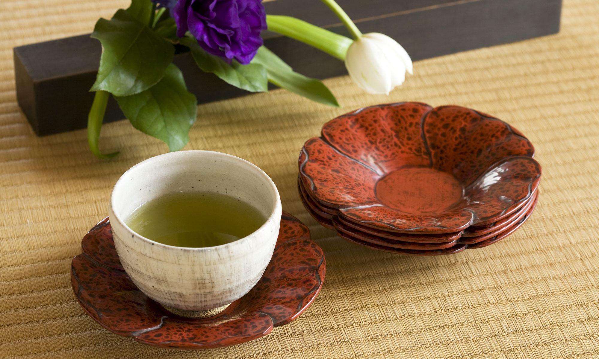 レア物、漆塗り鎌倉彫のモダン茶托5客 レア物、漆塗り鎌倉彫のモダン