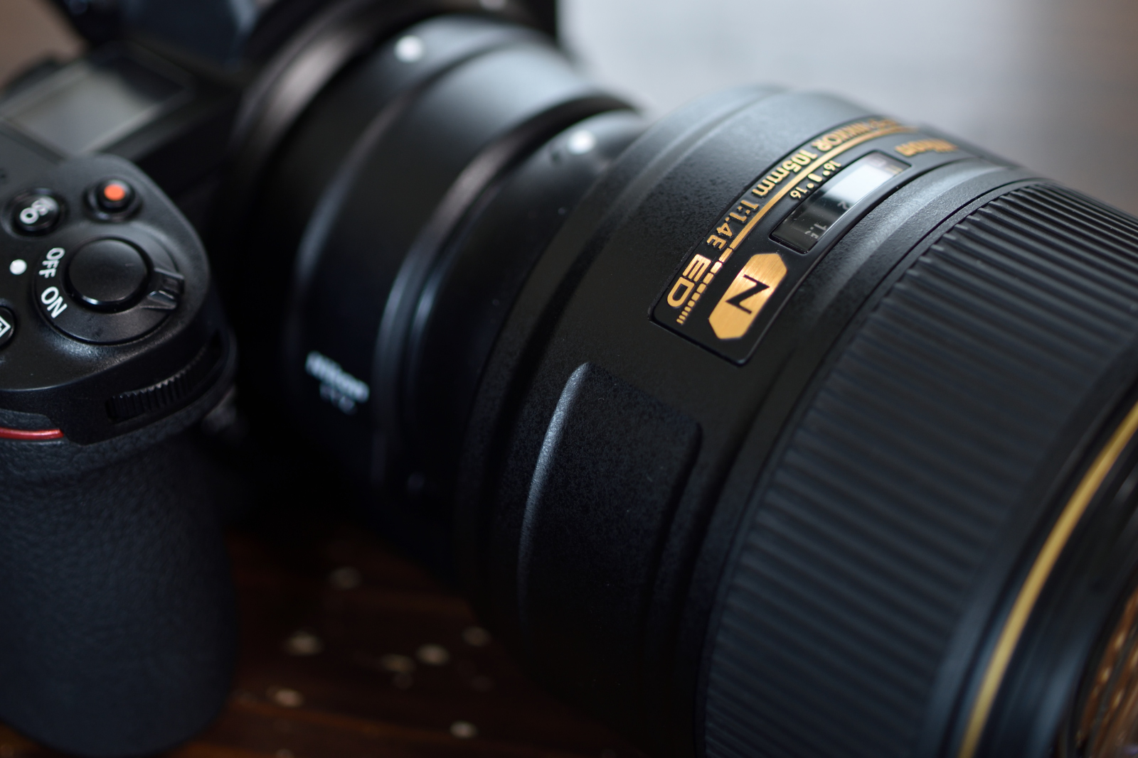 レンズ(単焦点) Nikon 105mm f1.4 Amazon.co.jp: ニコン AF-S FX