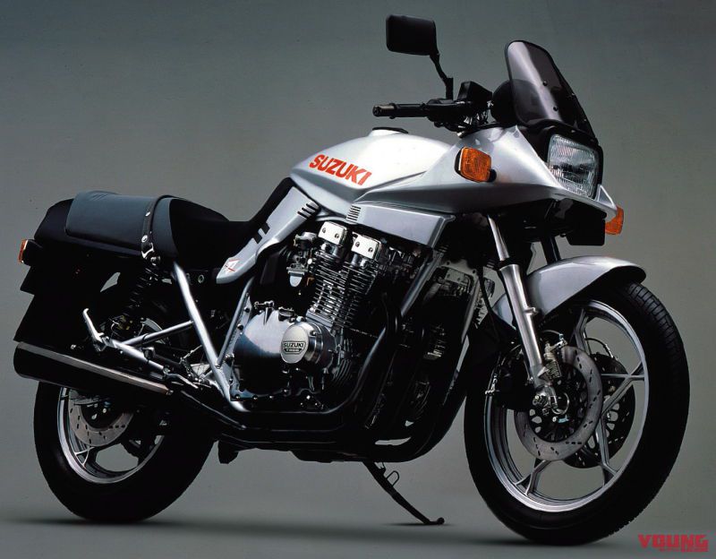 蘇るカタナ伝説〈04〉黒エンジンにツートーンで意匠替え | WEBヤング