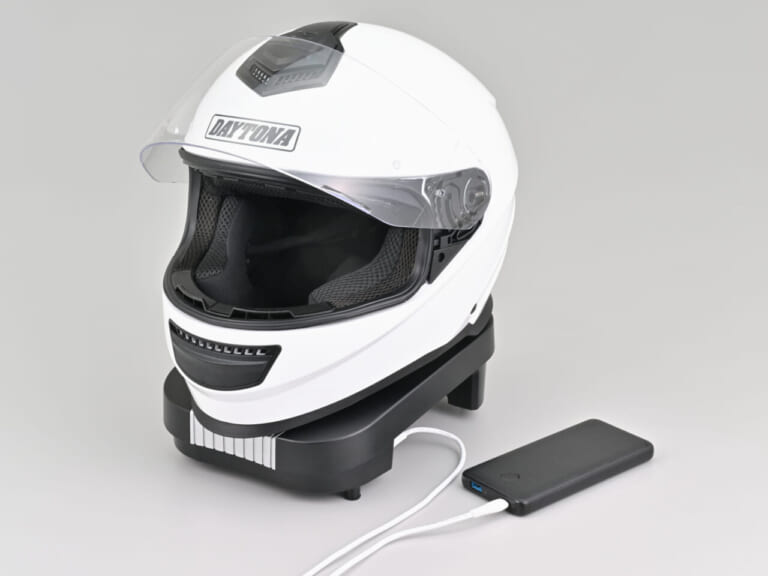 デイトナのヘルメット消臭器が超進化! 「RE:MET TURBO」は乾燥力が旧