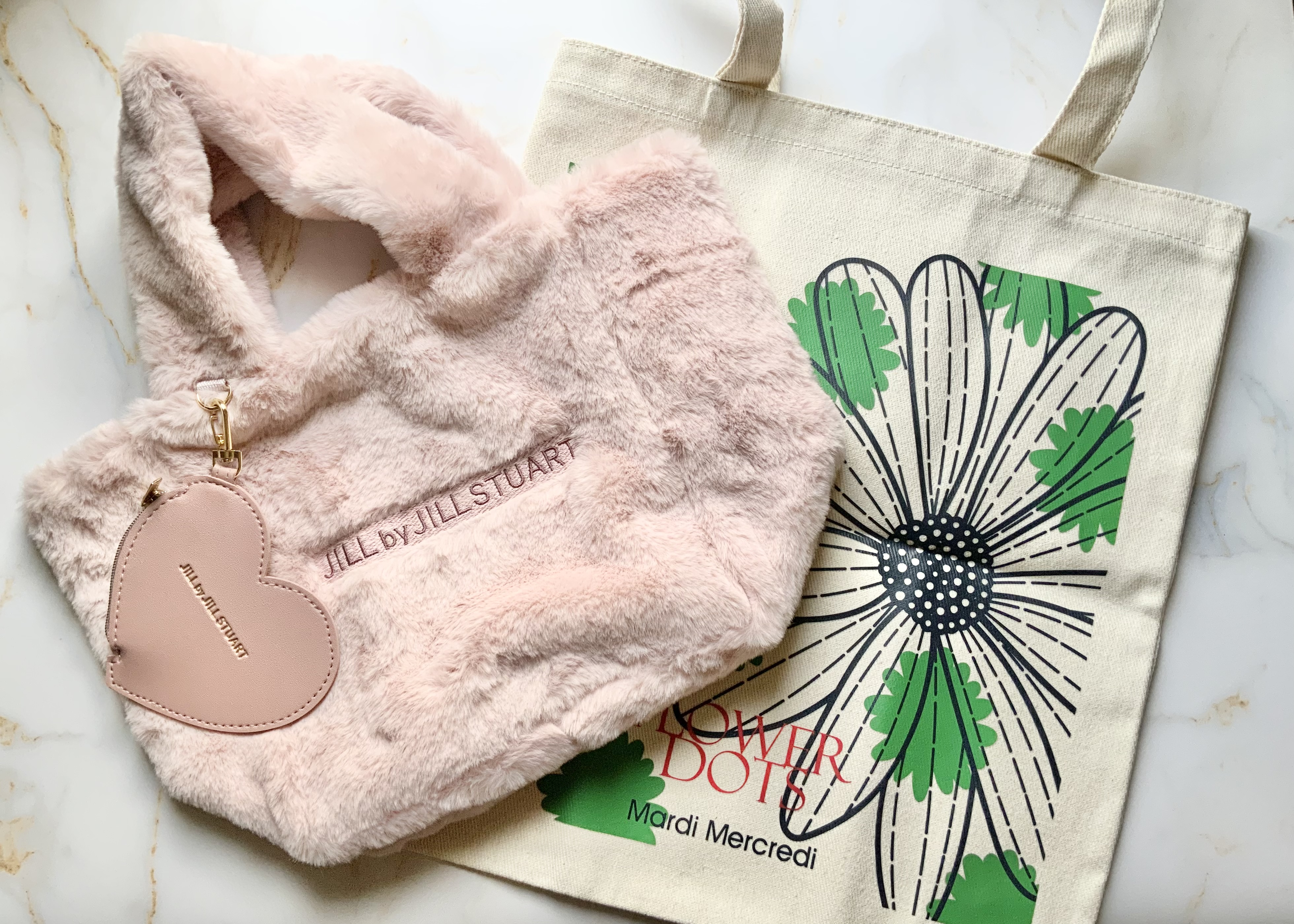 12月号『Sweet』の付録はマストチェック💗ジルのふわふわファーバッグ