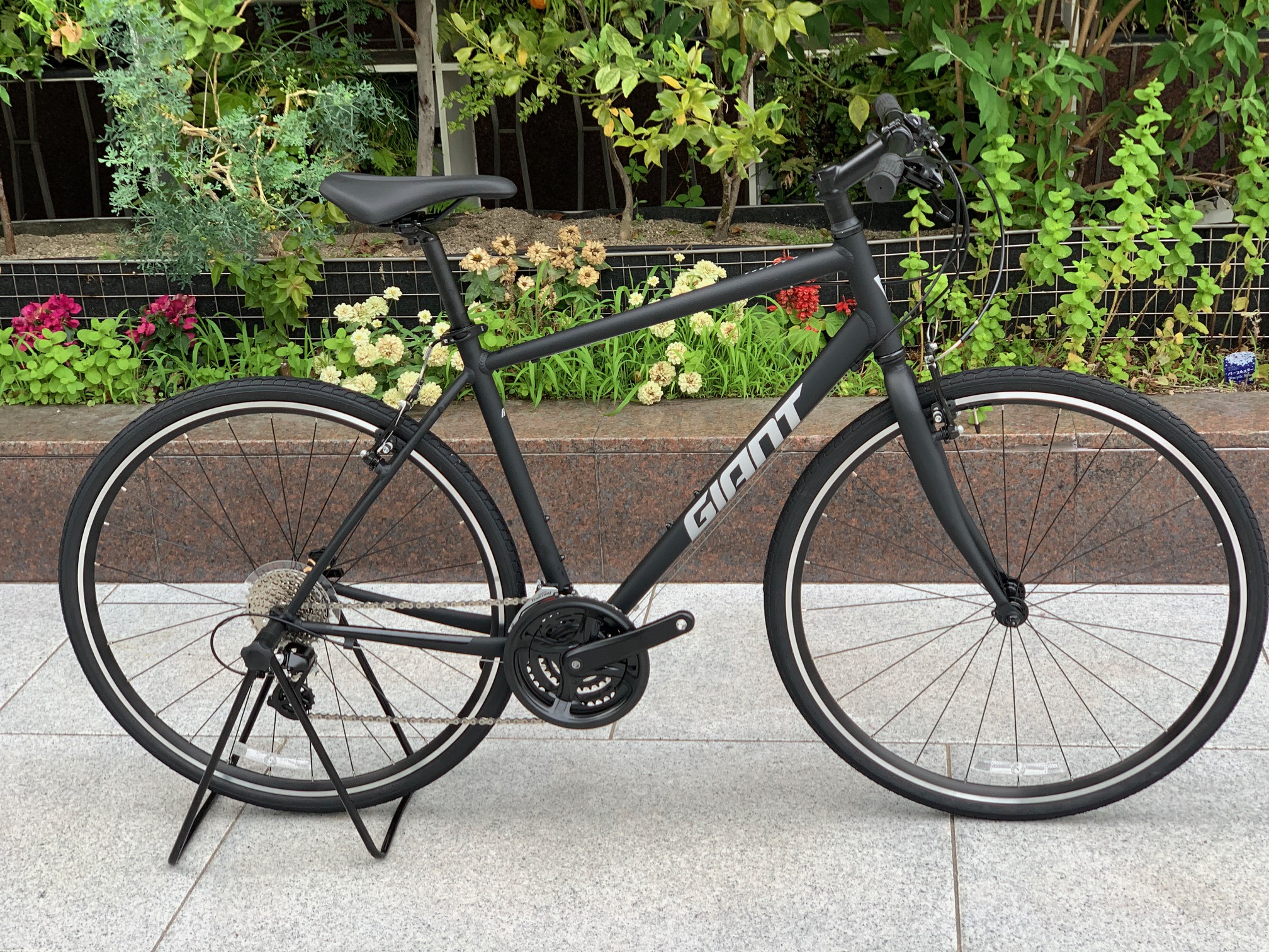 お引き取り限定 GIANT ESCAPE R3 3x8段 465mm消耗品交換済 2023 GIANT