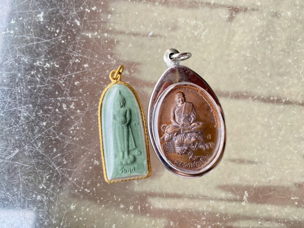 タイのお守りプラクルアンを借りよう「魔法の力が宿る！？お土産にも