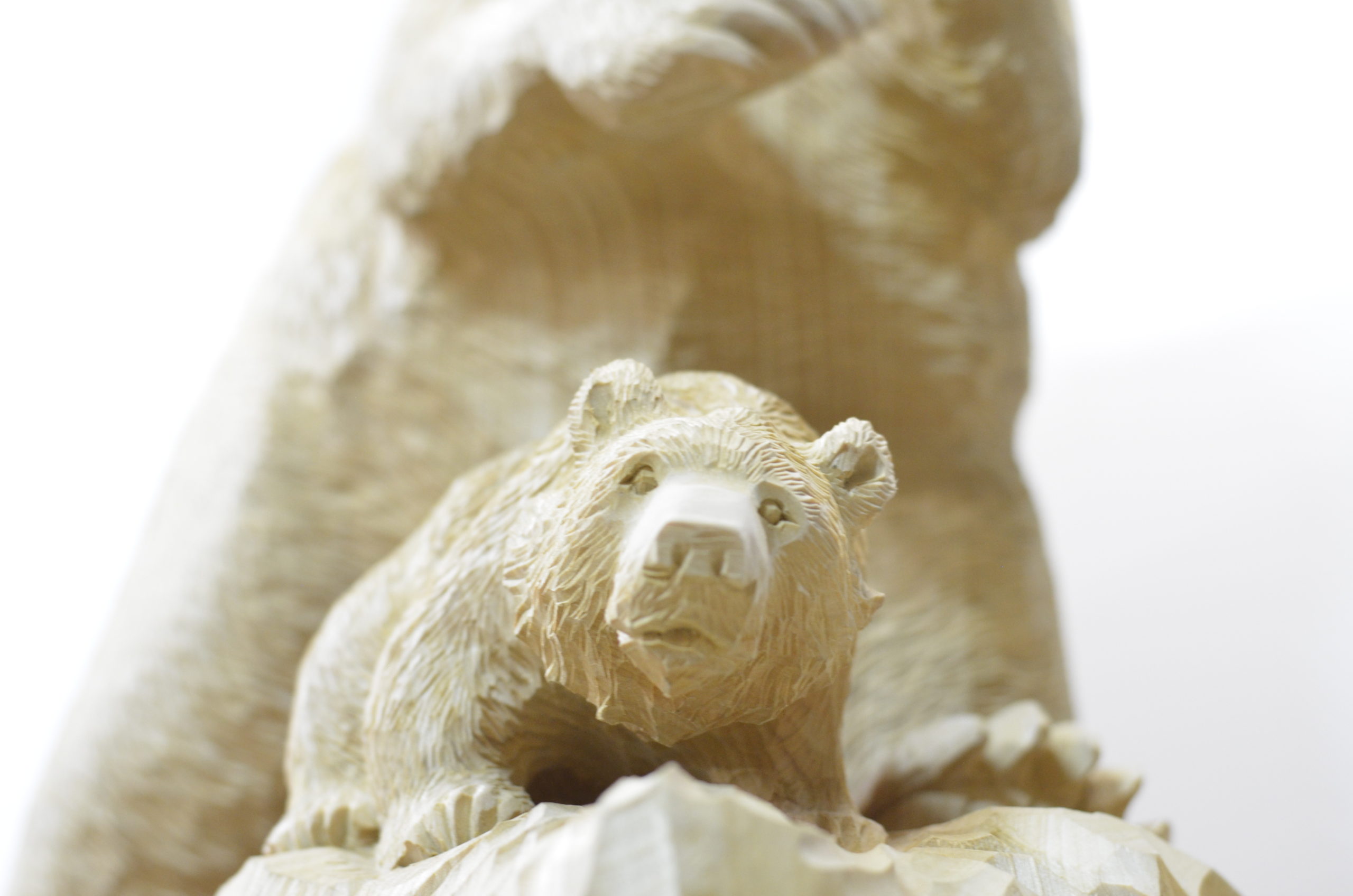 佐藤憲治作 木彫り 這い熊 徳島本藍染 佐藤憲治 