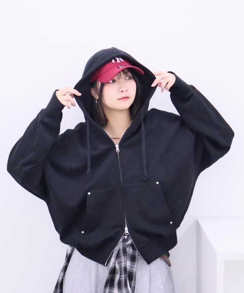 INTER FACTORY（インターファクトリー） パーカー kurumi - スタッズ