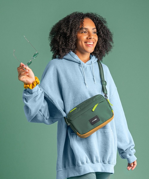 PacSafe（パックセーフ） ショルダーバッグ GO crossbody/クロスボディ