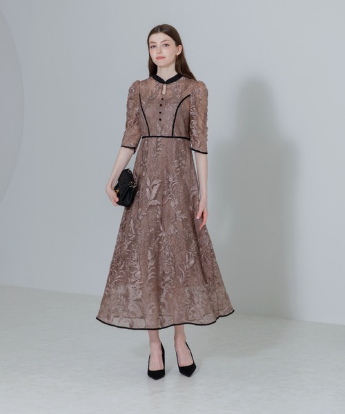 Leja（レジャ） ドレス 「LEJA」花柄刺繍レースチュールパフスリーブ