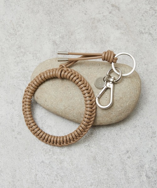 And A（アンドエー） ITTI イッチ / CRISTY KNOT WRIST CIRCLE CHARM