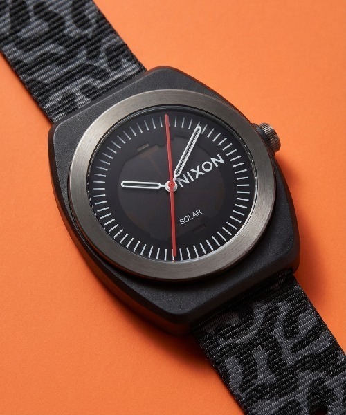 NIXON（ニクソン） 腕時計 「NIXON/ニクソン」Light-Wave アナログ