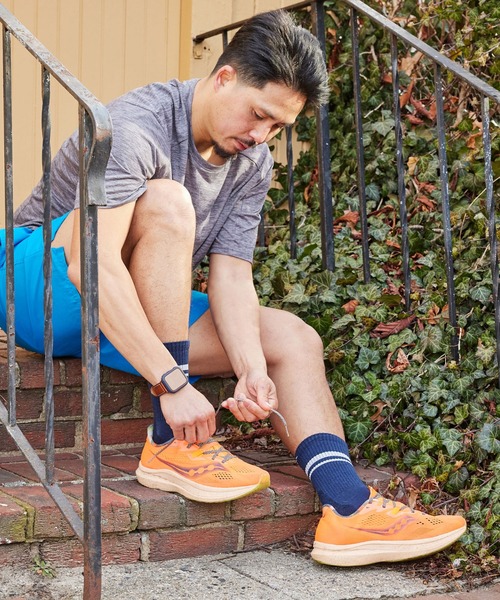 DARN TOUGH（ダーンタフ） 靴下 Element Micro Crew Lightweight