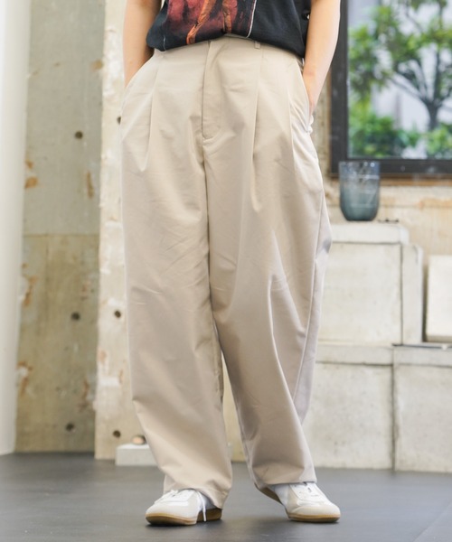 bukht（ブフト） パンツ 2TUCK WIDE TAPERED TROUSERS ツータック