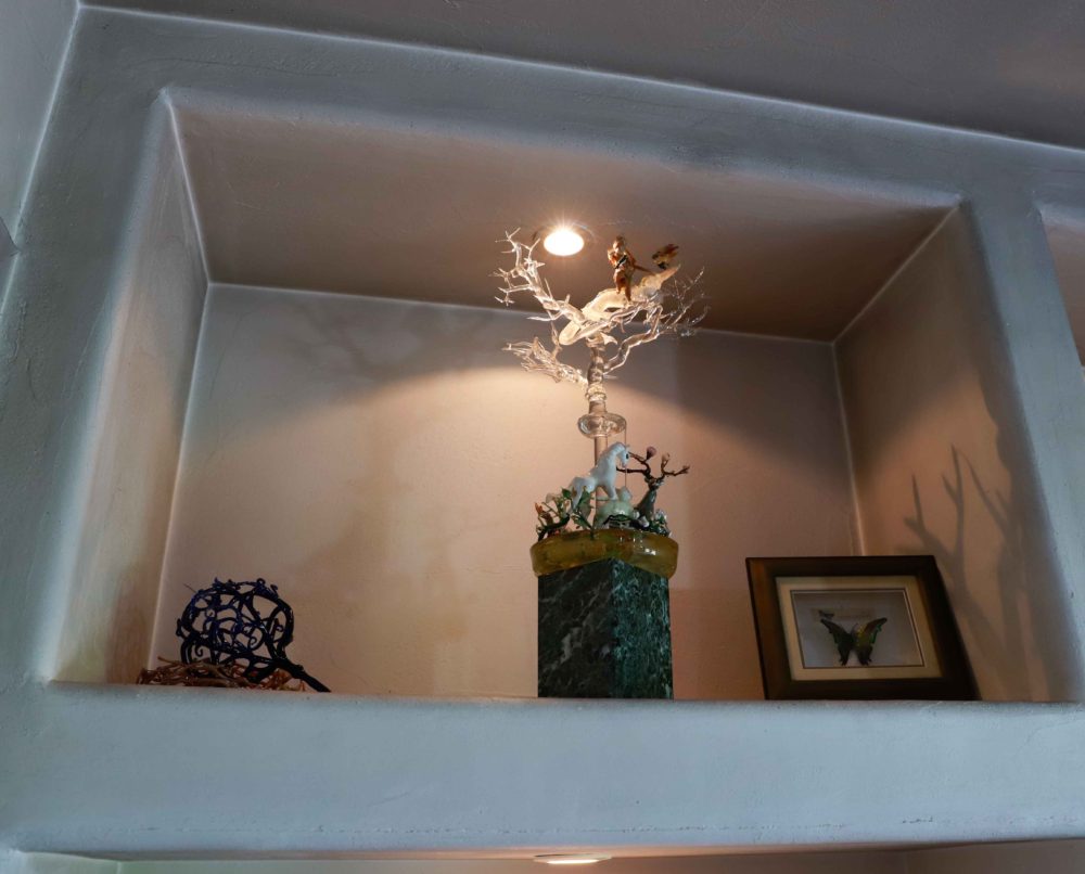 動画「遊鳥（ゆとり）ガラス工房」高台の白い家・物語の庭づくりに魅了