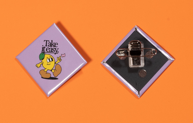 バッジ製作 - 缶バッジ（クリップ） | こだわり品質【小ロット1個から