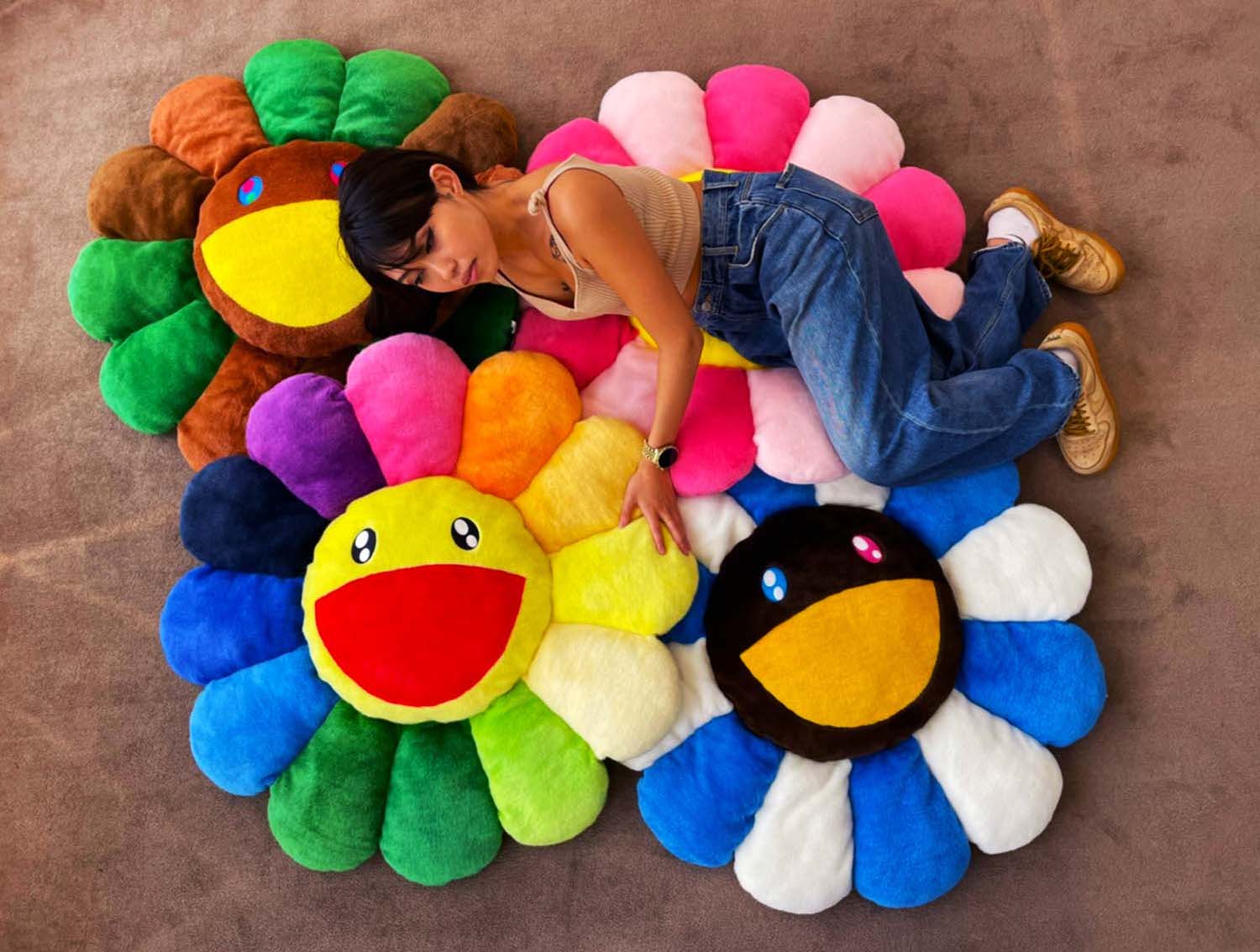 村上 隆 クッション 1m 8月21日(土)よりWEBショップにて、1mお花