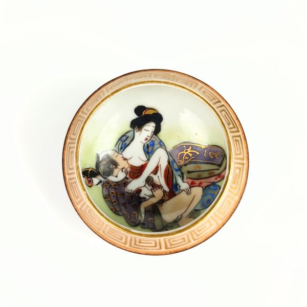 九谷焼 大盃 金彩美人画 酒器 美品 春画 共箱 直径18cm 高さ15cm