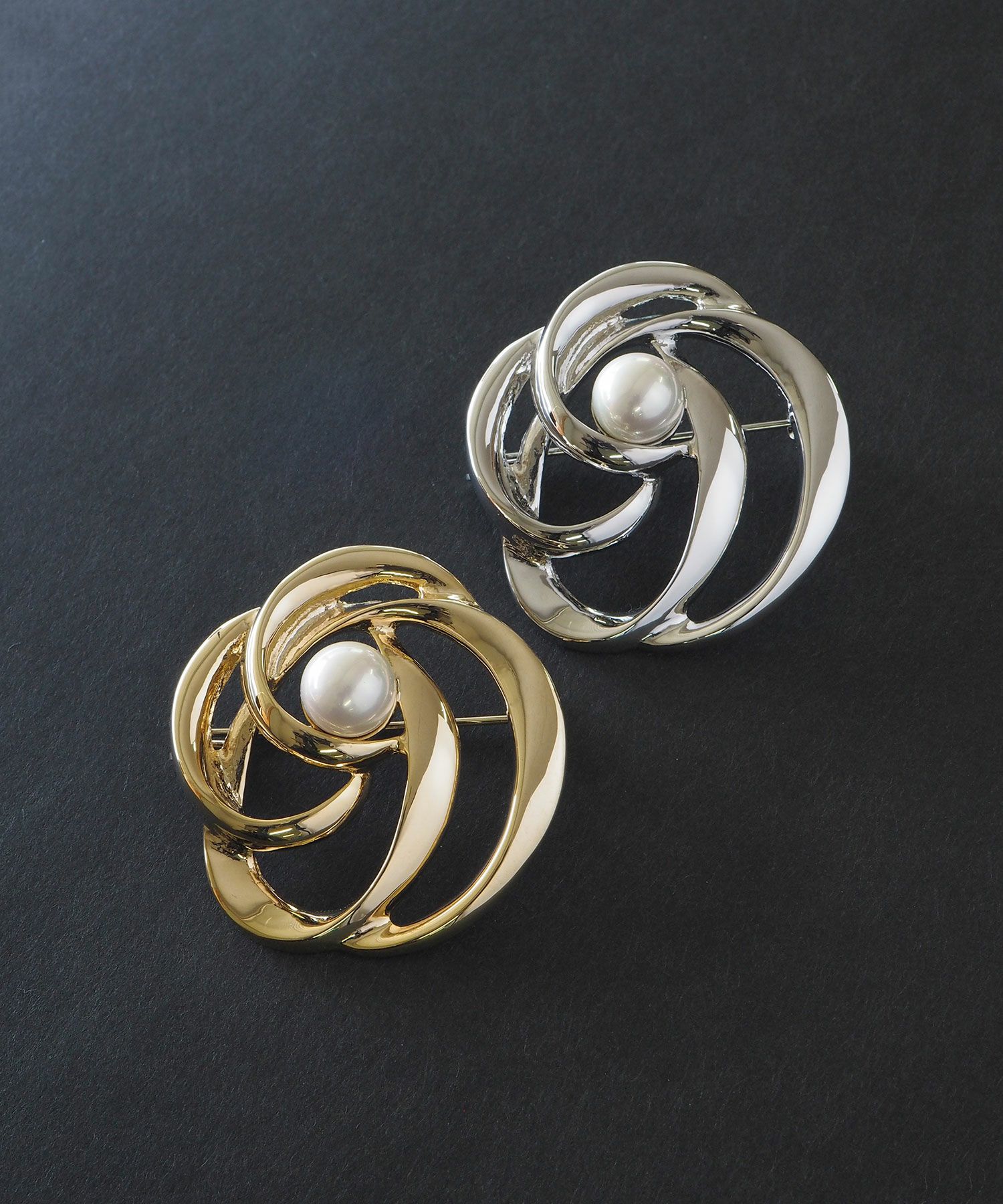 30%off】磨き貝パール花ブローチ【JUNO PREMIUM】 | 【公式】MUK