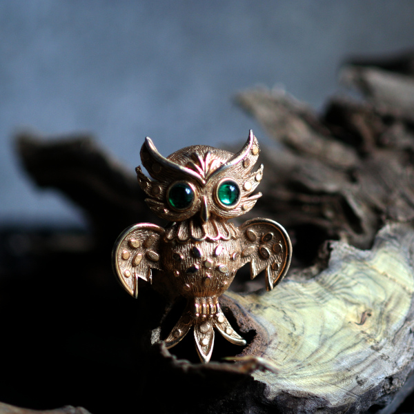 英国 ヴィンテージ フクロウブローチ 幸運と知恵の象徴|ACTON ANTIQUES