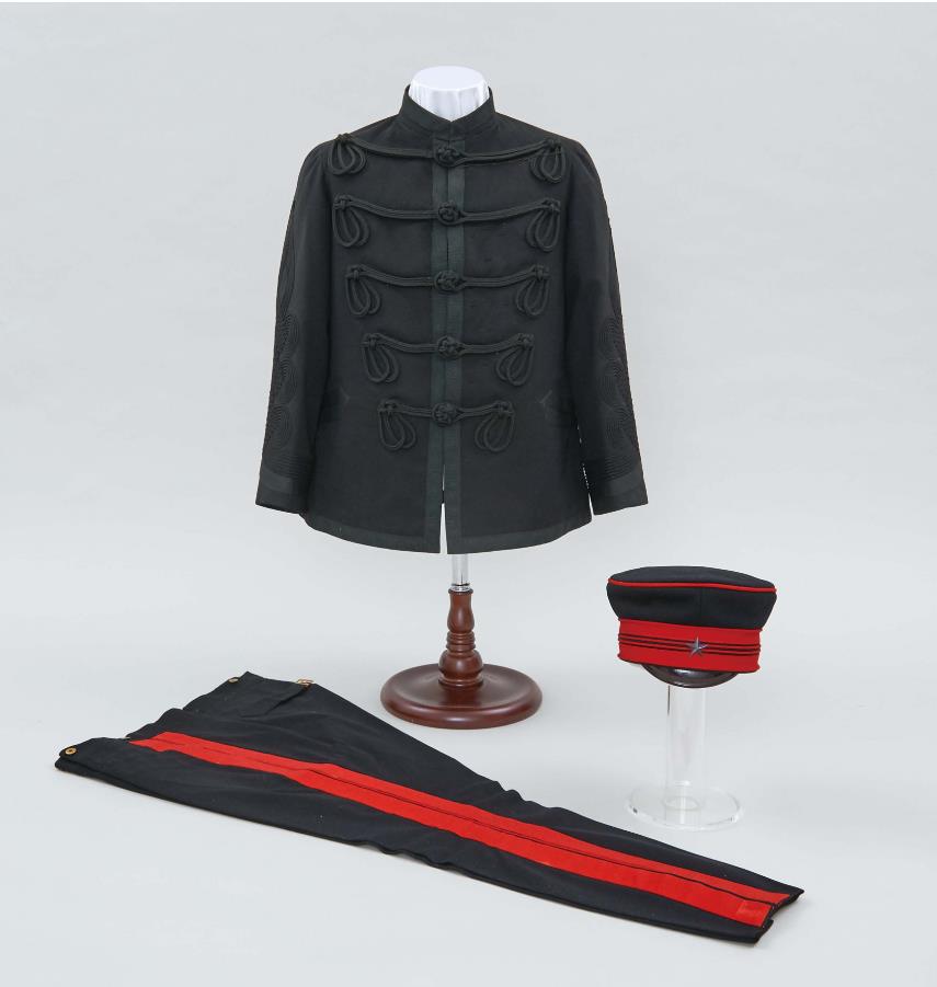 明治天皇の額装 軍服写真 明治天皇の額装 軍服写真 明治天皇（明治6年