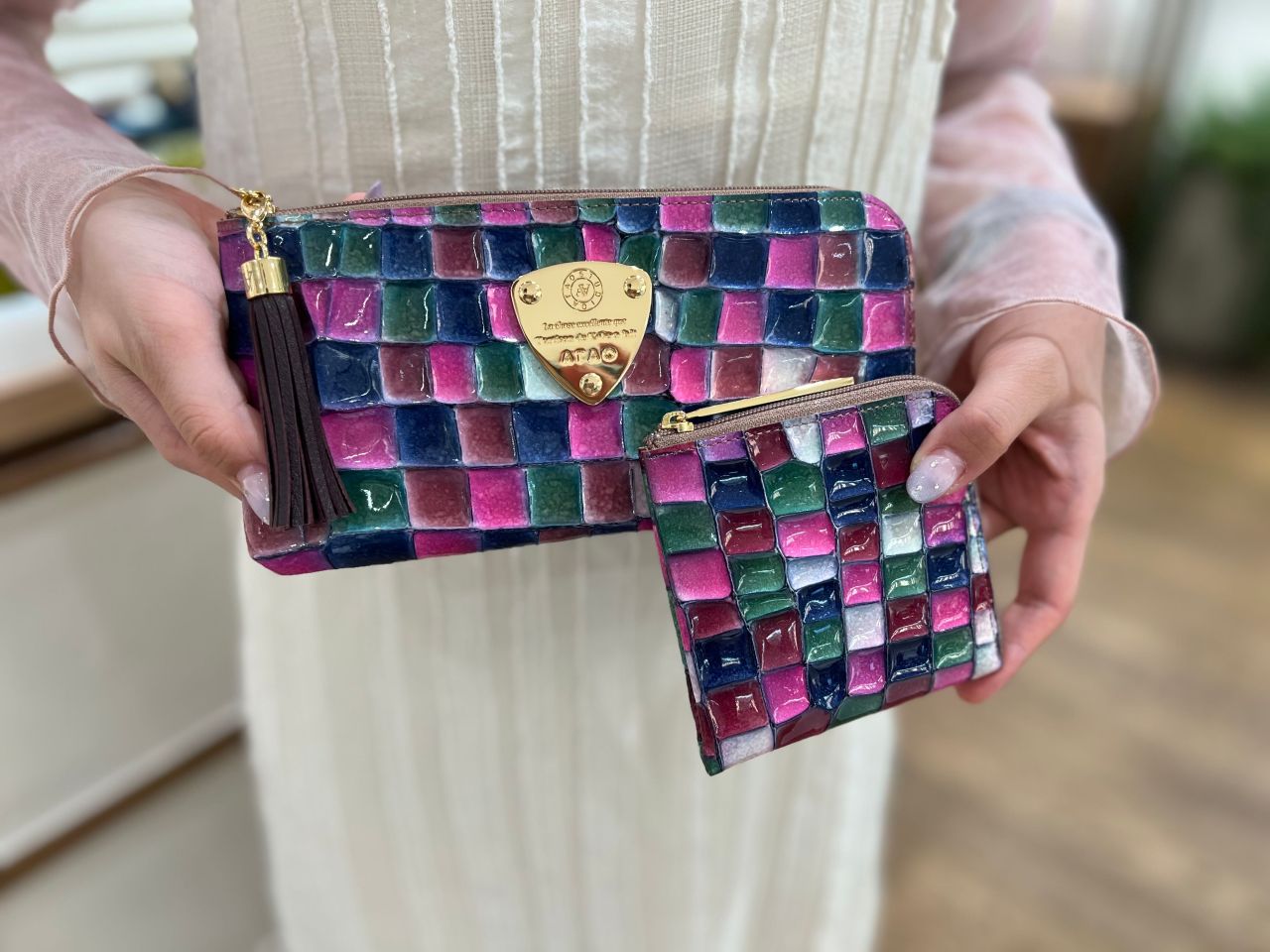 ATAO 二つ折り財布 エナメル タイル模様 ATAO 二つ折り財布 エナメル