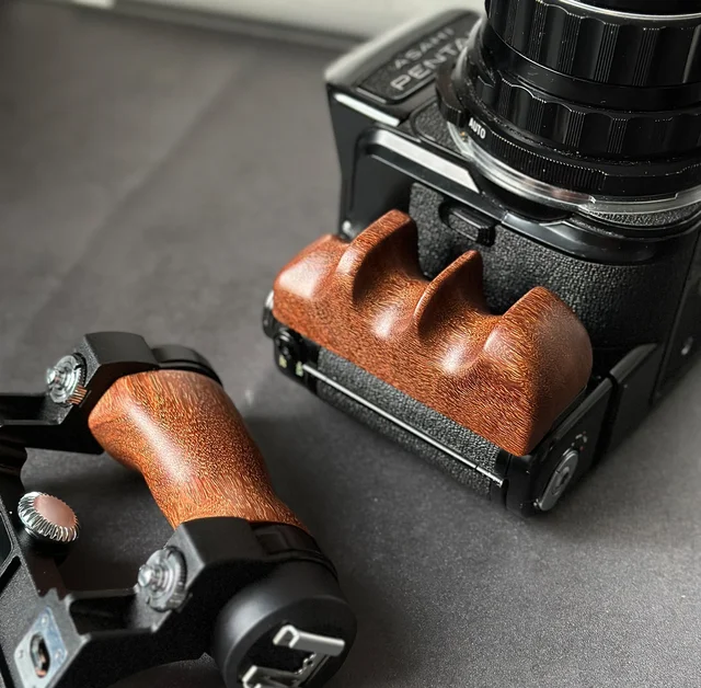 PENTAX67 ウッドグリップ