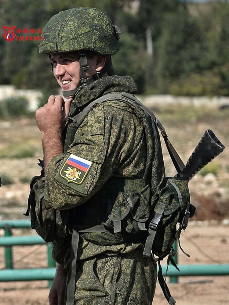 ロシア軍 迷彩服 ロシア軍 実物 BTK戦車 旧型 防寒着 上下 デジタル