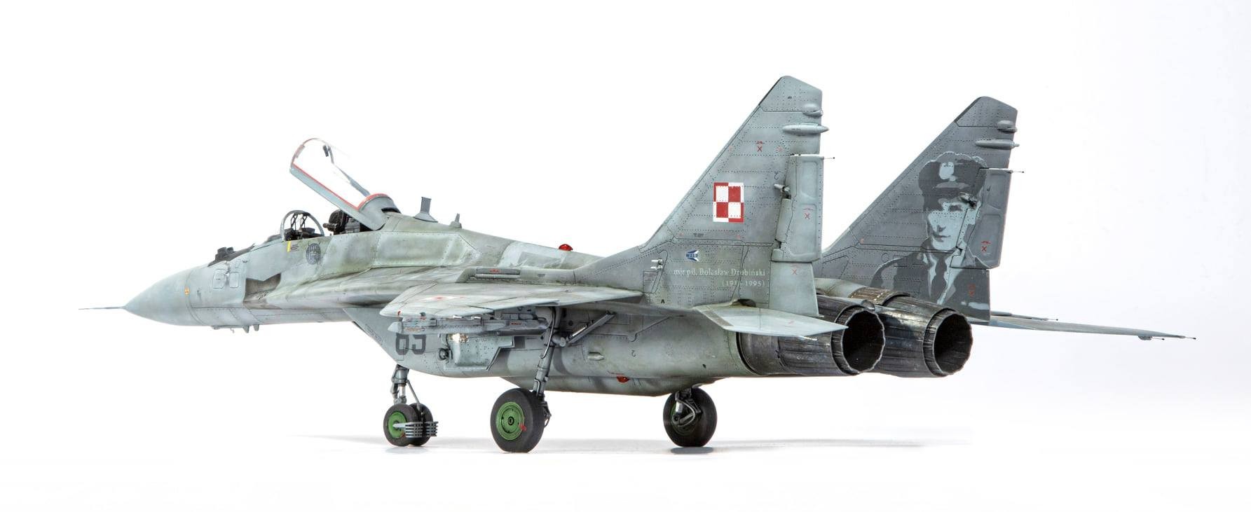Mikoyan MiG-29 9-13 Fulcrum C Polish Airforce | AeroScale