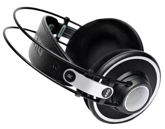 レビュー】AKGの万能ヘッドホン「K712 PRO-Y3」の感想を正直に書いて