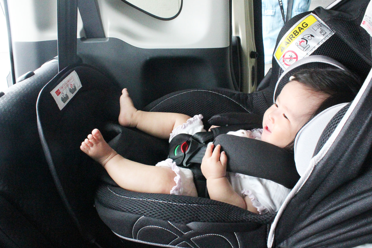 エールベべ クルット4s グランス チャイルドシート シートベルト固定