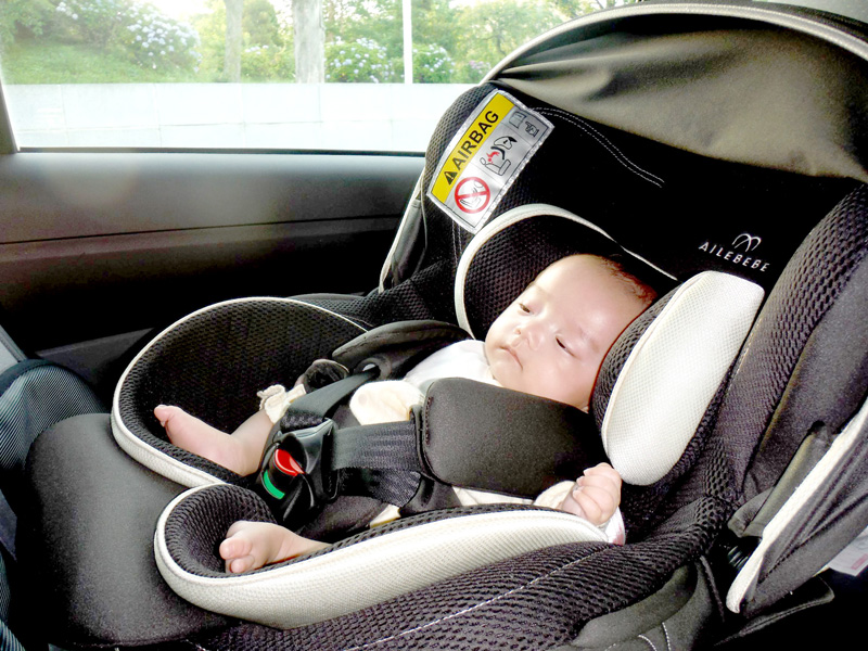 綺麗！エールベベ・クルット4i グランス ISOFIX対応 シャンパン