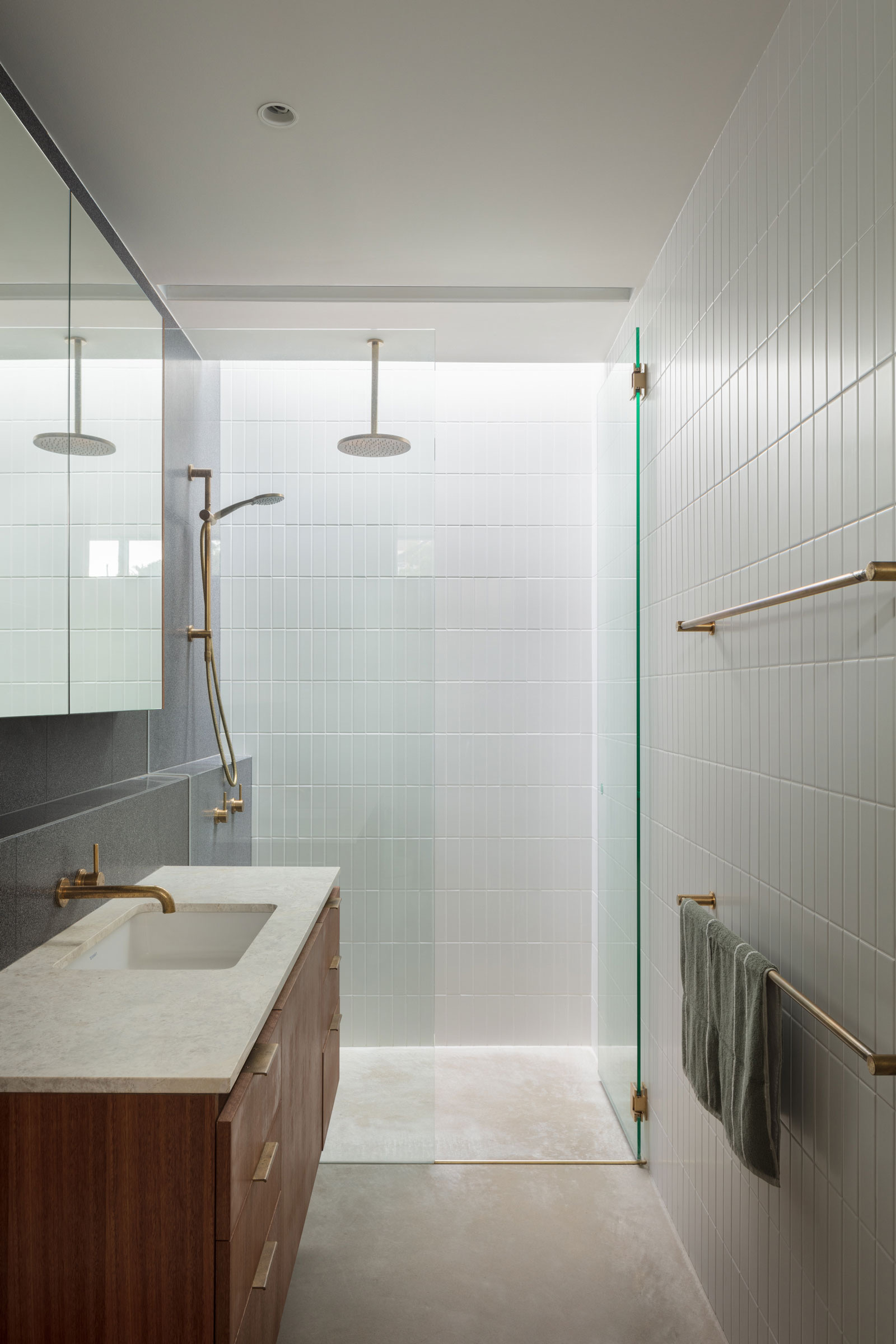 Irusai | Japanese Ceramic | Subway Tile