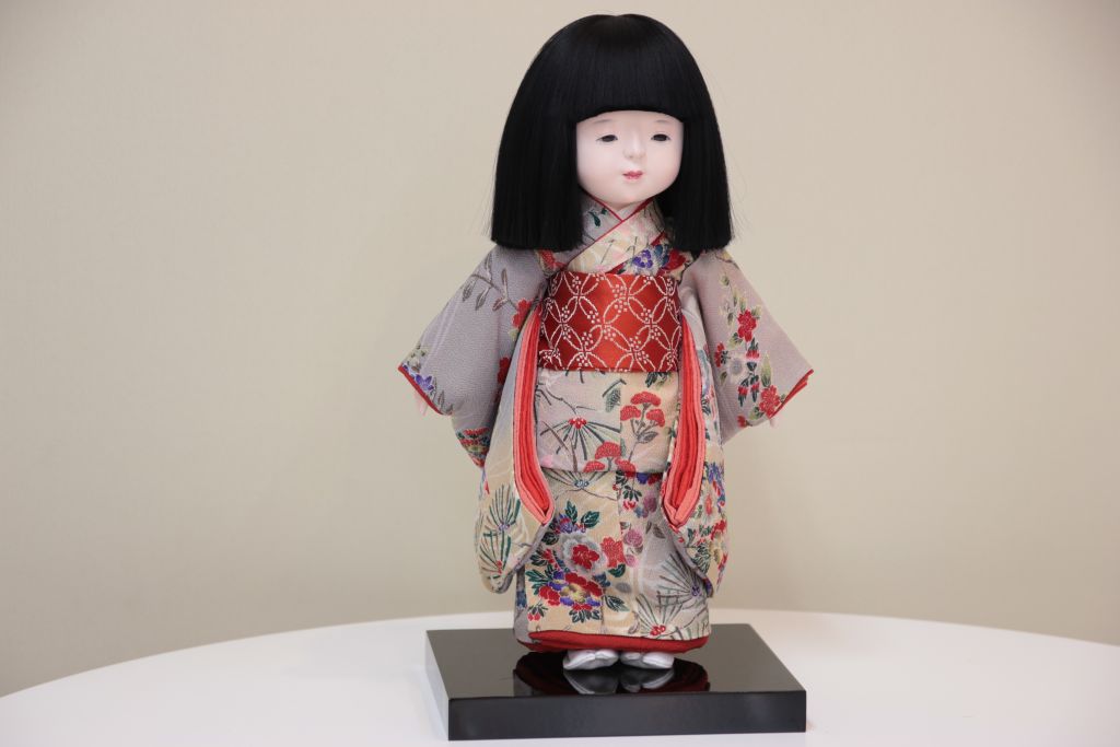 桐塑の市松人形です。伝統工芸士が制作した世界に一つの作品です