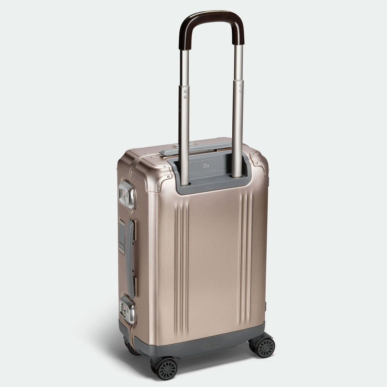 Zero Halliburton Pursuit Aluminum International Carry On Case