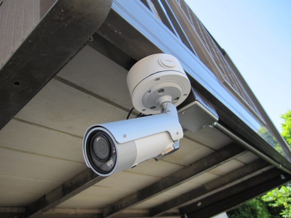 通信環境不要！4G・LTE通信内蔵ネットワークカメラ：ソリッドカメラ