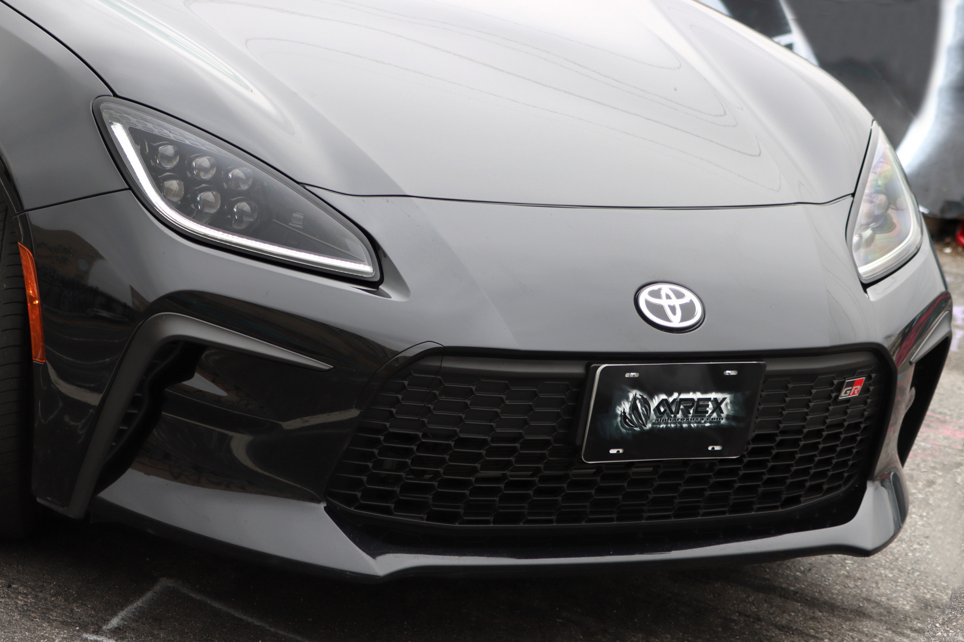 AlphaRex NOVA LEDプロジェクターヘッドライト TOYOTA GR86/SUBARU BRZ