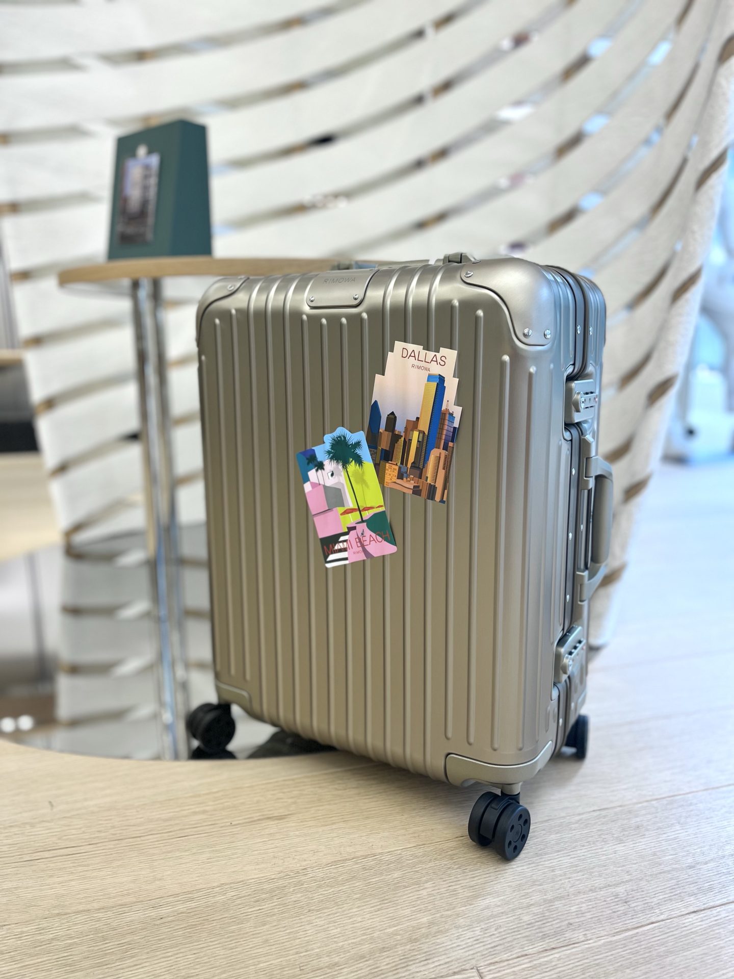 RIMOWA リモワ トパーズ 【ステッカーチューン】