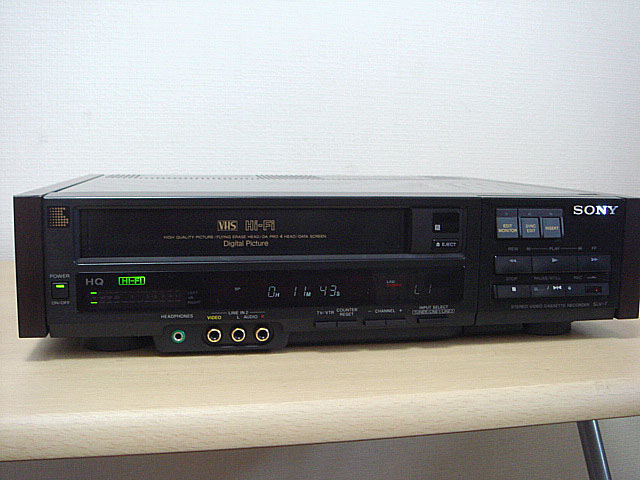 SLV-7 (Sony) 1988年 | 古いハードに囲まれて since2011
