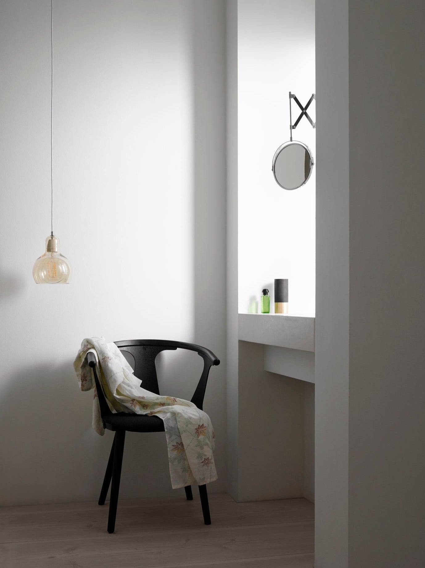 Mega Bulb SR2 - &Tradition アンドトラディション – 日本公式