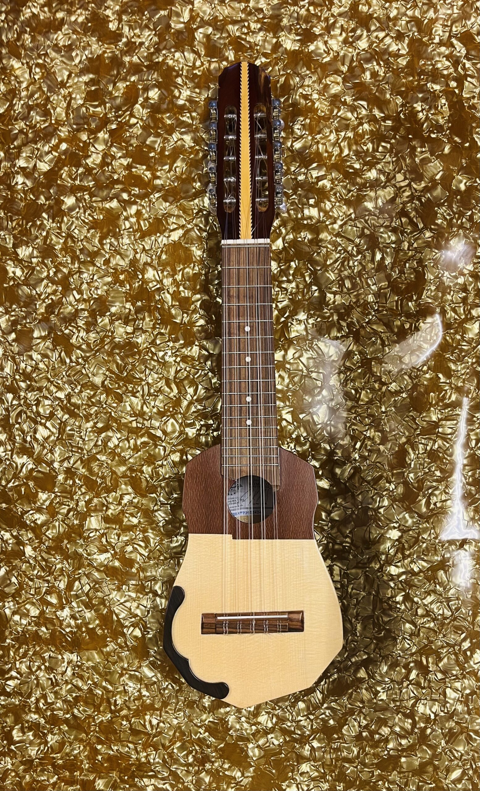 チャランゴ – アンデスの家ボリビア