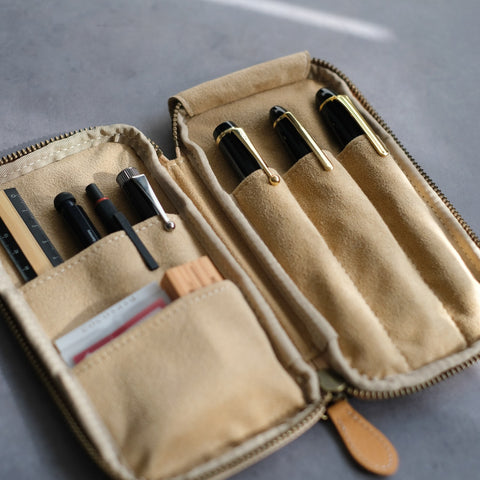 文具にこだわる人のジップペンケース 【栃木レザー】 – &Liebe