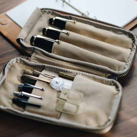 文具にこだわる人のジップペンケース 【栃木レザー】 – &Liebe