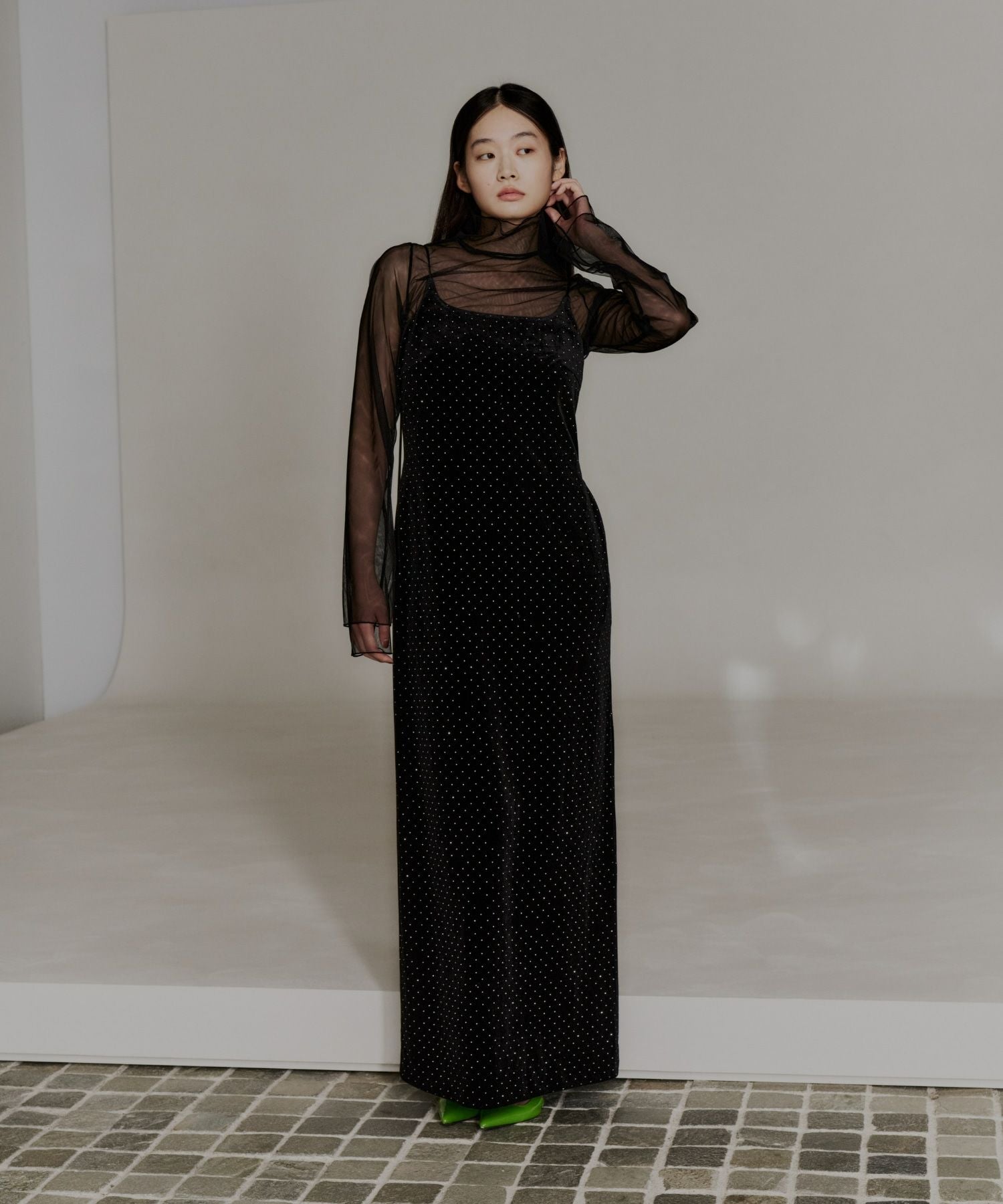 curved square velour dress | ANDRESD