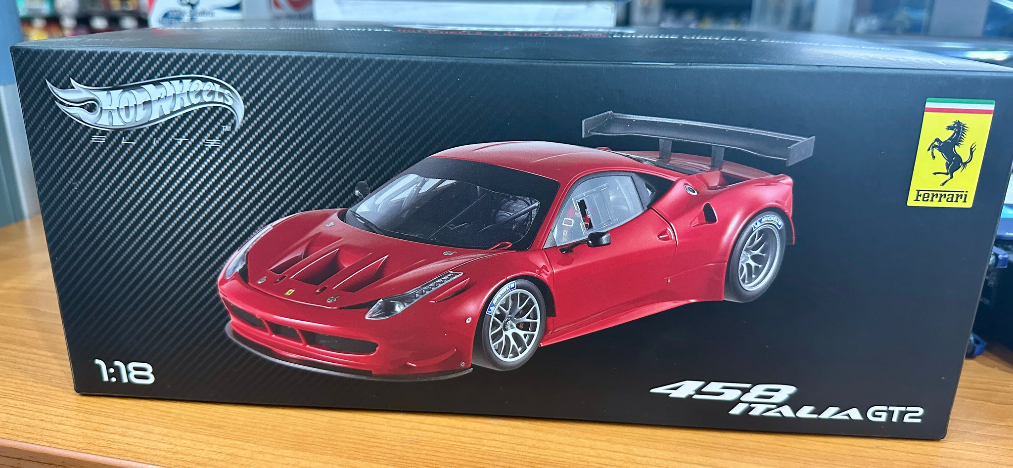 入手困難，ホットウィール，1/18フェラーリ458ITALIA GT2 s-l400.jpg