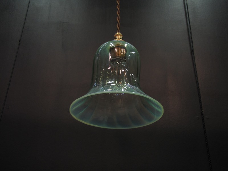 イギリス製 アンティークランプシェード（ヴァセリンガラス）（4月29日