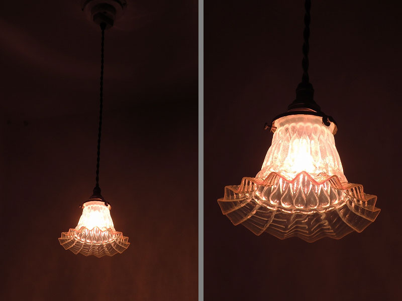 オパールセントガラスのアンティークランプシェード フランス製（5月01