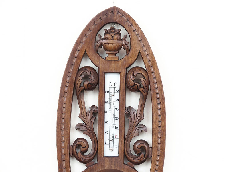 舶来品 アンティークバロメーター 重厚な木彫りの気圧計 舶来品